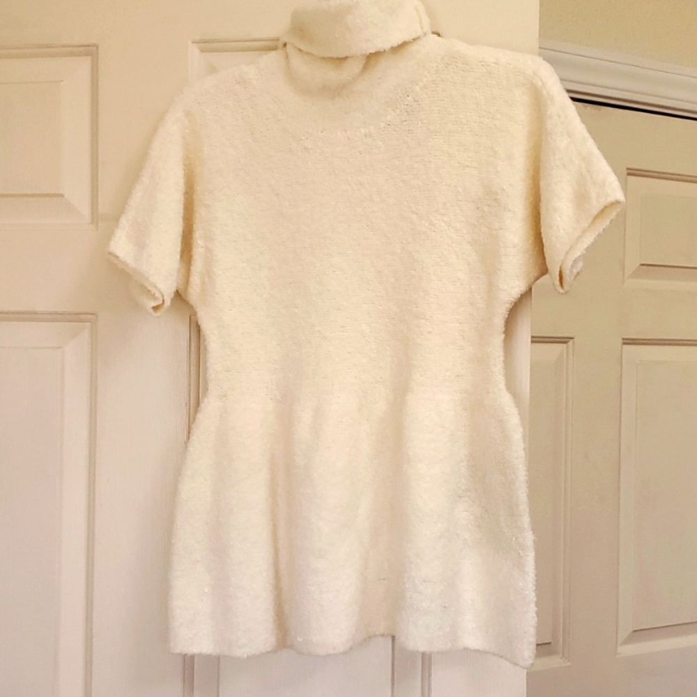 Short sleeve peplum sweater